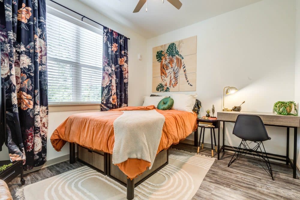 signature hartwell village off campus apartments near clemson university fully furnished bedrooms